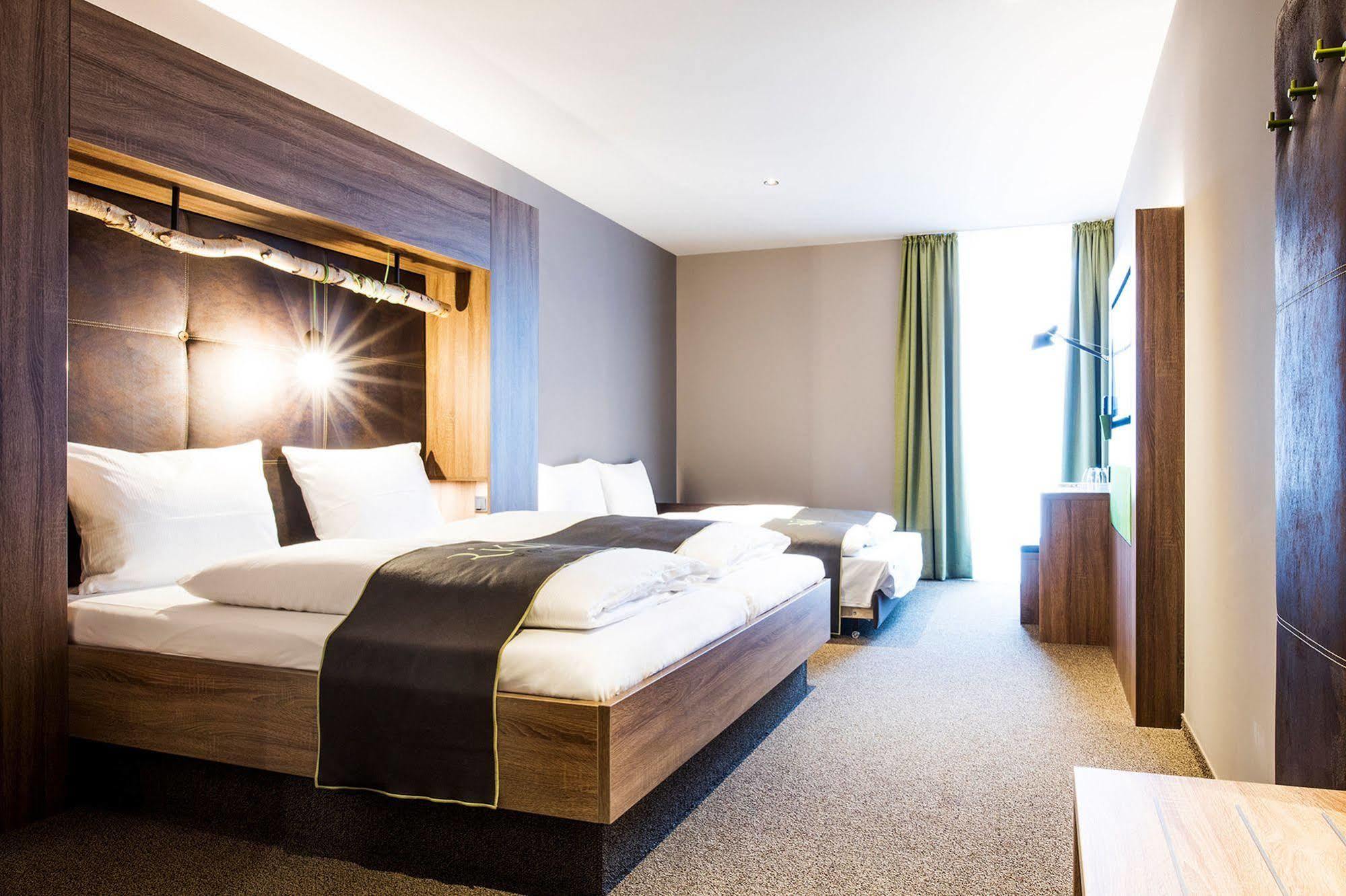 Riku Hotel Ulm Exterior photo